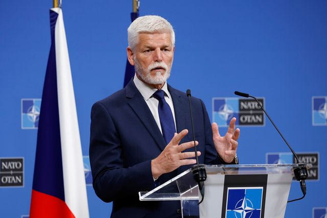 Τσεχία: Προσφυγή του Προέδρου κατά του Πρωθυπουργού γιατί “τον απέκλεισε” από τη σύνοδο του ΝΑΤΟ