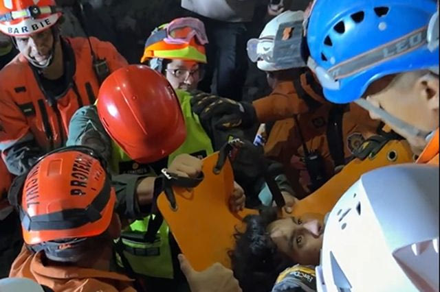 Βενεζουέλα: Συγκλονίζει η διάσωση 21χρονου μετά από 106 ώρες στα συντρίμμια – Σβήνουν οι ελπίδες για επιζώντες