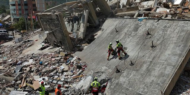 Βενεζουέλα: Χάος στα νεκροτομεία μετά τους σεισμούς – “Mια τραγωδία που δεν θα ευχόσουν σε κανέναν”