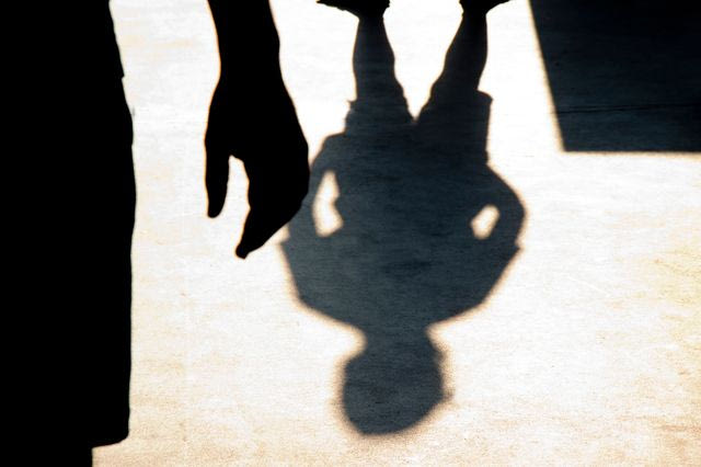 Ο Δήμος Νέας Σμύρνης διαψεύδει περιστατικό μαχαιρώματος 13χρονου έξω από σχολείο