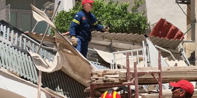 Κατάρρευση πολυκατοικίας στα Πετράλωνα – Έρευνες για τυχόν αγνοουμένους