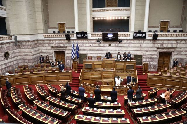 Διαλύθηκε επισήμως η ΚΟ της Νέας Αριστεράς – Ανακοινώθηκαν οι αποχωρήσεις βουλευτών στην Ολομέλεια