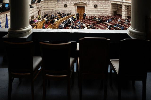 Πείτε και κάτι για πραγματική πολιτική