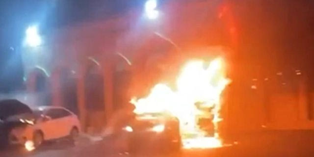 Δυτική Όχθη: Έποικοι προσπάθησαν να κάψουν ζωντανούς πιστούς σε τζαμί