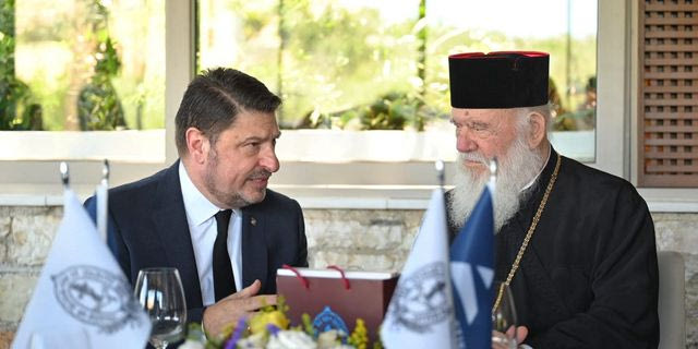 Γεύμα εργασίας του Περιφερειάρχη Αττικής Νίκου Χαρδαλιά με τον Αρχιεπίσκοπο και μέλη της Ιεράς Συνόδου