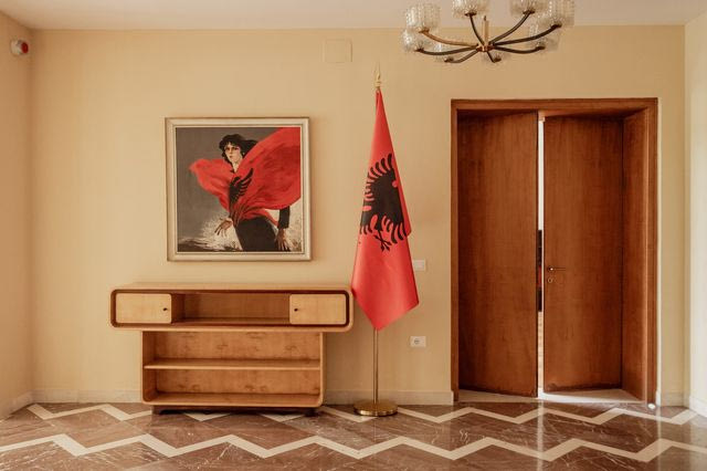 Στη βίλα του Ενβέρ Χότζα: Εκεί που χτυπούσε η καρδιά του αλβανικού καθεστώτος