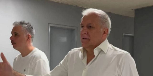 Η άφιξη του Ζέλικο Ομπράντοβιτς στο T-Center Athens και το “πού πάμε;”