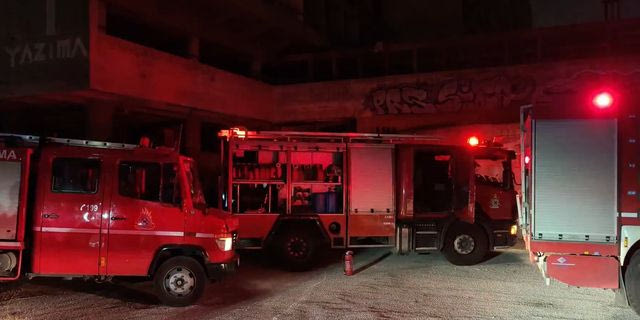 Φωτιά στις παλιές φοιτητικές εστίες στου Ζωγράφου – 3 προσαγωγές