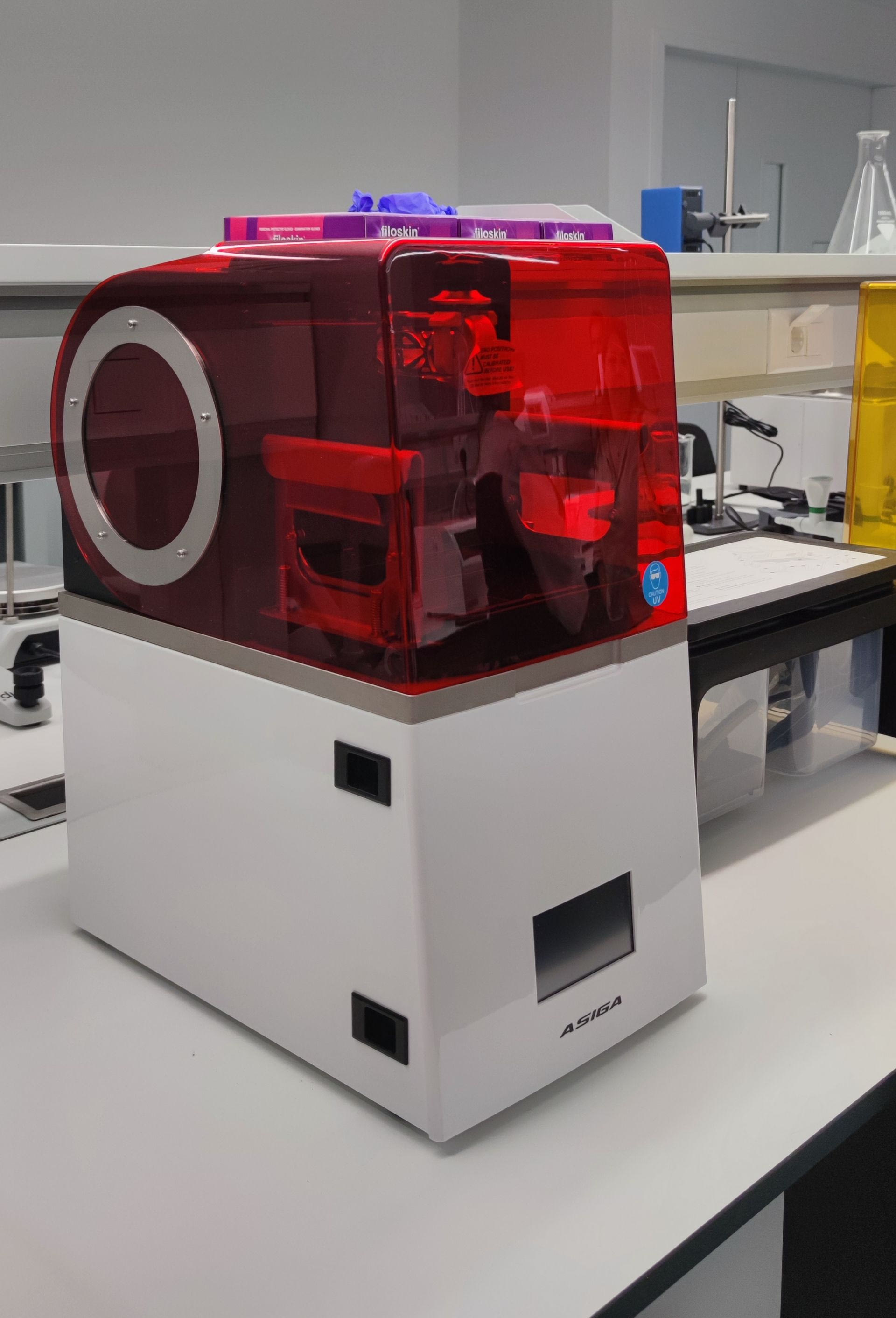 3D Printer σε εργαστήριο φαρμακευτικής του UNIC