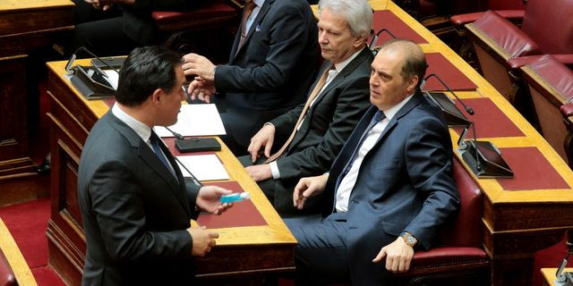 “Αλυχτάει” ο Άδωνις, “αλείφει” ο Βελόπουλος, δεν κρύβεται ο φόβος…