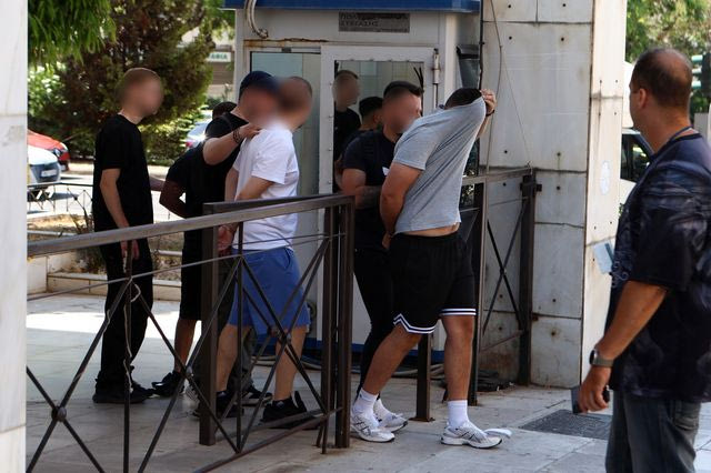 Ποινικές διώξεις για σωρεία κακουργημάτων στην εγκληματική οργάνωση των χούλιγκαν