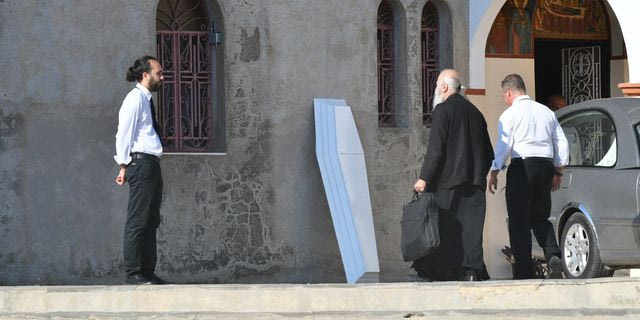 Θρήνος στην κηδεία του 20χρονου που πυροβολήθηκε από αστυνομικούς