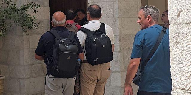 Ελεύθερος ο δήμαρχος και άλλοι τρεις συλληφθέντες για τη φωτιά στην Πάρο