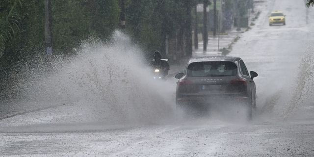 Κακοκαιρία: Μήνυμα από το 112 σε Εύβοια, Λάρισα, Μαγνησία, Φθιώτιδα και Σποράδες