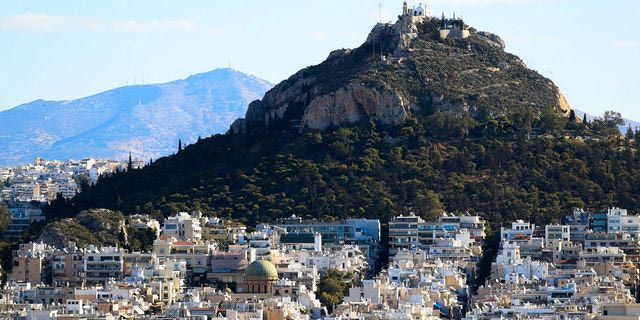 Ανοίγει ο Λόφος Λυκαβηττού απόψε τα μεσάνυχτα –  Κλειστός παραμένει ο Λόφος Φινόπουλου