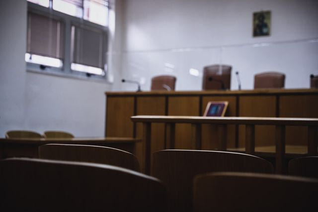 Απονομή δικαιοσύνης: Ρυθμούς επιτάχυνσης ”βλέπει” το αρμόδιο υπουργείο – Τι δείχνουν οι αριθμοί