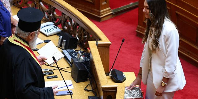 Ορκίσθηκε βουλευτής Ανατολικής Αττικής η Μυρτώ Κοροβέση