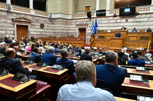“Γαλάζιος καημός” για τον ΟΠΕΚΕΠΕ – “Στο συρτάρι” το ασυμβίβαστο υπουργού με βουλευτή