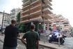 Κακοκαιρία: Σκαλωσιά πολυκατοικίας έπεσε στον Πειραιά – Διακοπή κυκλοφορίας στο τραμ
