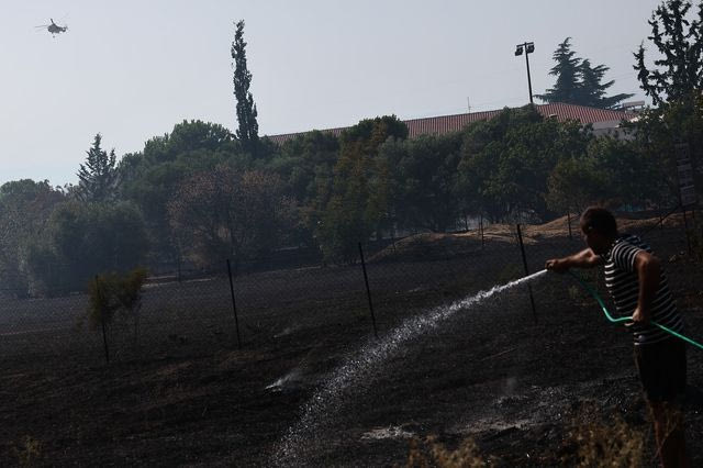 Φωτιά στην Πυλαία Θεσσαλονίκης – Ήχησε το 112 για εκκένωση της περιοχής Μουσικό Σχολείο