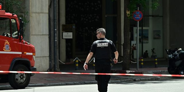 Φάρσα τα τηλεφωνήματα για βόμβες σε πρεσβείες και επιμελητήρια στο κέντρο της Αθήνας