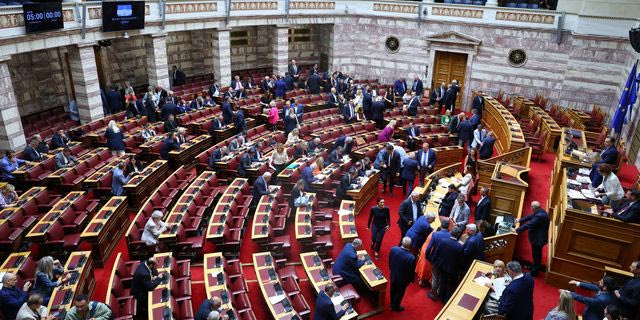 Προεκλογικές εξαγγελίες με… δημοσιονομική σφραγίδα