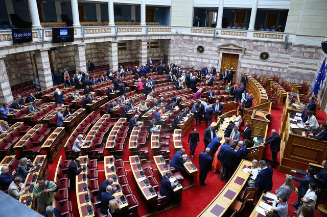 Προεκλογικές εξαγγελίες με… δημοσιονομική σφραγίδα
