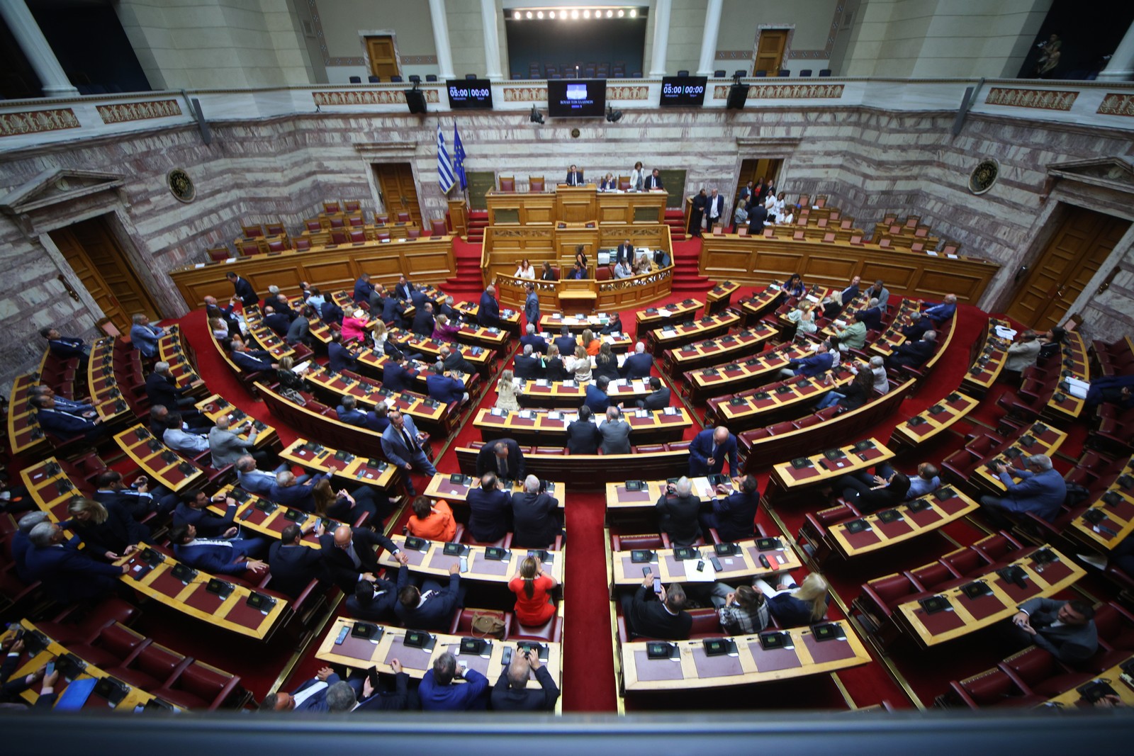 Συνταγματική Αναθεώρηση: Κανένα άρθρο δεν συγκέντρωσε ”180” στην ψηφοφορία