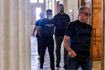 Σύρος: Σε κατ’οίκον περιορισμό ο 41χρονος λόγω διχογνωμίας – Ελεύθερη με όρους η σύζυγος