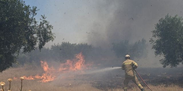 Δύο συλλήψεις για τη μεγάλη φωτιά στη Βοιωτία που πέρασε στη Δυτική Αττική