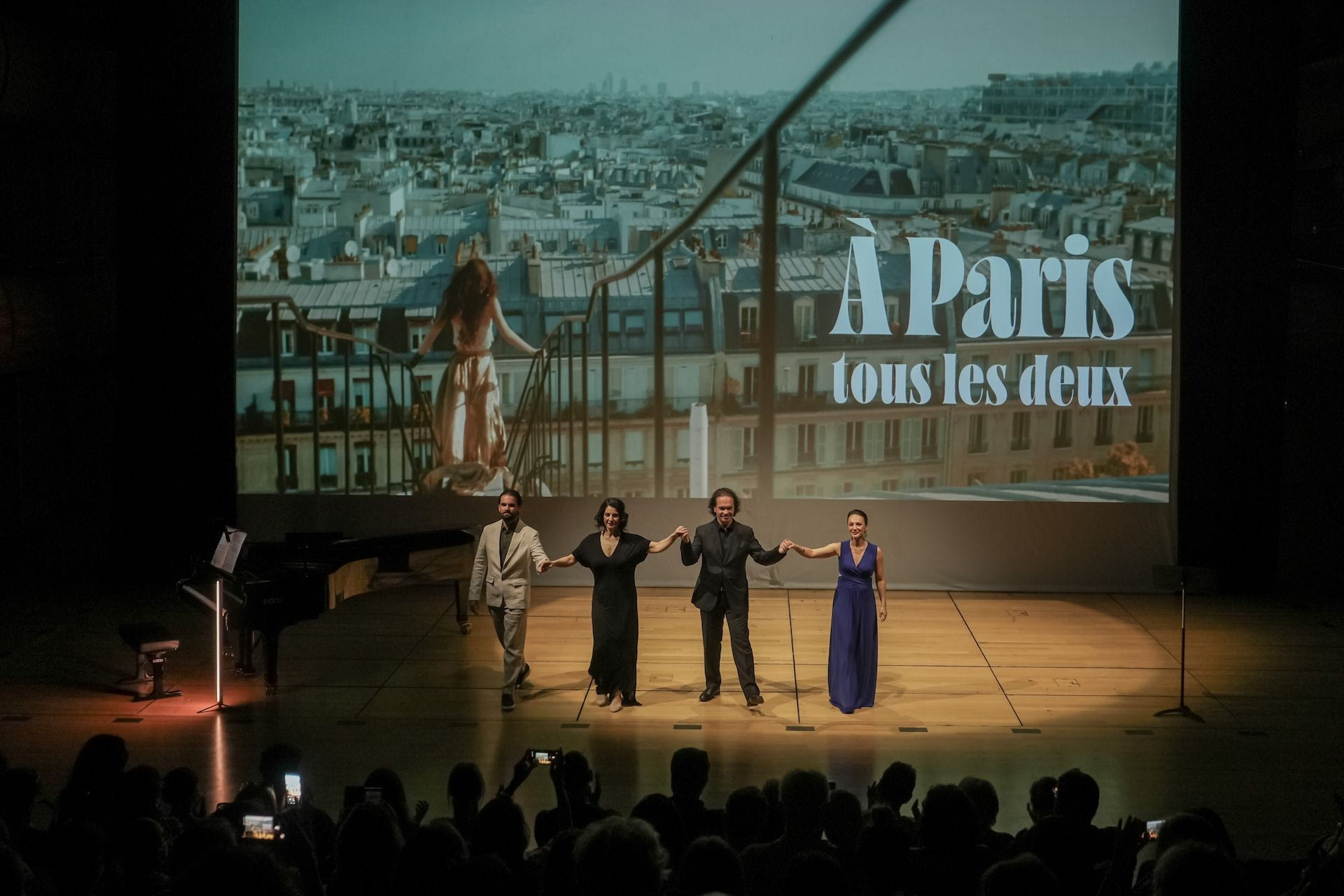 A PARIS TOUS LES DEUX 
