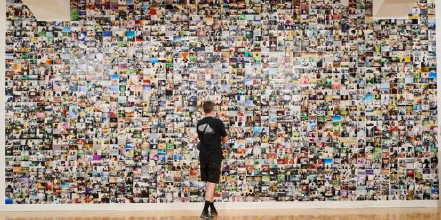 Μπήκαμε στο Athens Photo Festival στο Μπενάκη: Δυνατές εικόνες που μιλούν για τον κόσμο μας