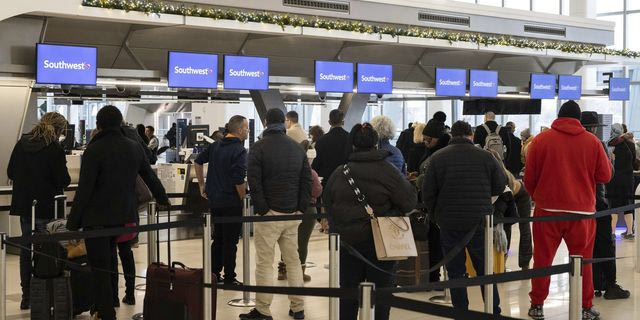 “Όχι” της ΕΕ στα αεροδρόμια για αναστολή των βιομετρικών ελέγχων