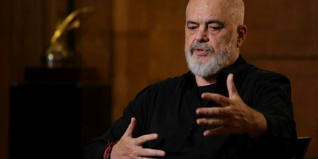 Αλβανία: Οργή για τη συναυλία του Κάνιε Γουέστ αξίας 4 εκατ. ευρώ – Πώς τη δικαιολογεί ο Ράμα