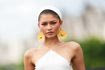 Σάλος με τα αρχαία ιρανικά σκουλαρίκια της Zendaya στην προώθηση της “Οδύσσειας” του Νόλαν