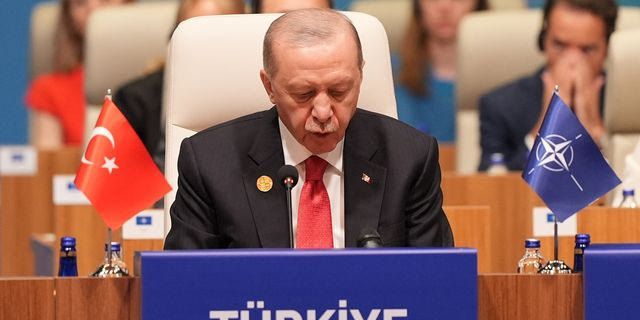 Ερντογάν: Να αρθούν οι περιορισμοί στην αμυντική βιομηχανία μεταξύ των συμμάχων