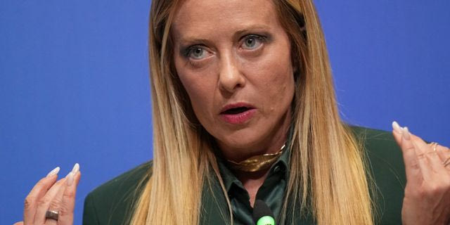 Μελόνι για επεισόδια στην Ιταλία: Η αντιπολίτευση να καταγγείλει τη βία