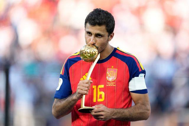 Μουντιάλ 2026: Στον Ρόδρι το βραβείο Golden Ball – Χρυσό γάντι στον Σιμόν, καλύτερος νέος παίκτης ο Κουμπαρσί