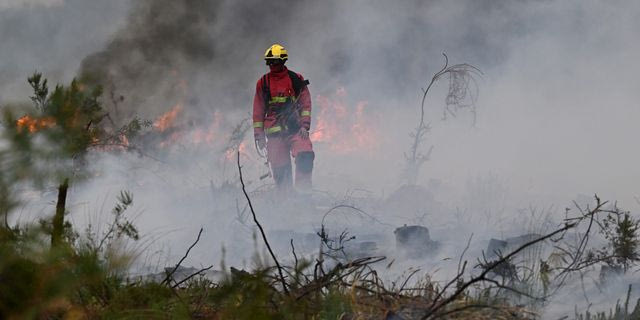 Εκτός ελέγχου οι φωτιές στη Γαλλία – Οι φλόγες πλησιάζουν το Μπορντό