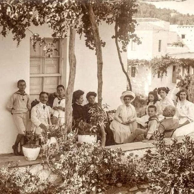 Η “άλλη” Άνδρος: Κάτοικοι του νησιού έδωσαν τις δικές τους παλιές φωτογραφίες