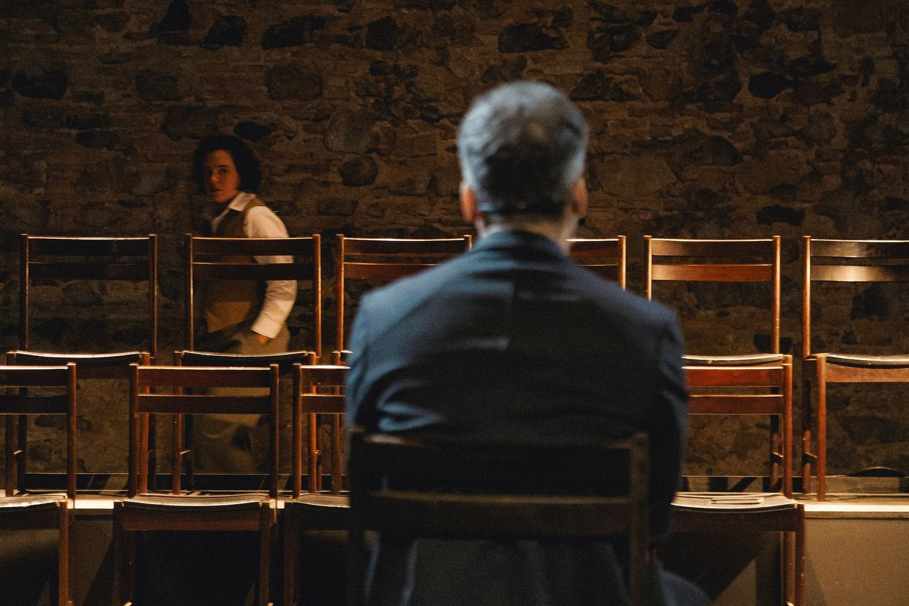 A TRIAL Βασισμένο στο έργο Ένας εχθρός του λαού