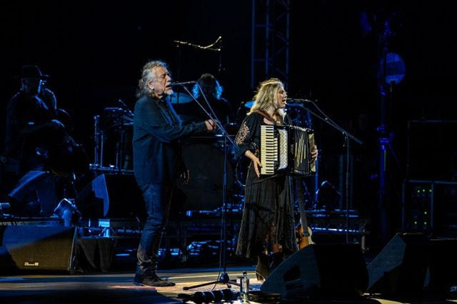 Sold out o Robert Plant στο Sani – Πλαισιωμένος από τους Saving Grace και τη Suzi Dian