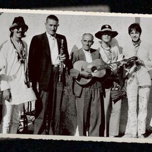 “Όταν φωτογράφισα τους Beatles στην Αράχωβα” – Κλαρίνα, LSD και ο αγενής Λένον