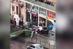 Κακοκαιρία: Σκαλωσιά πολυκατοικίας έπεσε στον Πειραιά