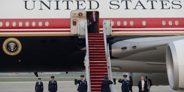 Ο Ντόναλντ Τραμπ στο Air Force One