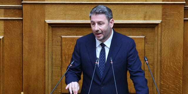 Ανδρουλάκης σε Μητσοτάκη: Βάλατε “σιωπηλό φόρο” στο εισόδημα κάθε πολίτη