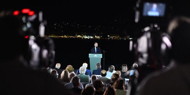 Ανδρουλάκης: Οι επτά προτεραιότητες για τη ναυτιλία – Παρατηρητήριο τιμών στα ακτοπλοϊκά