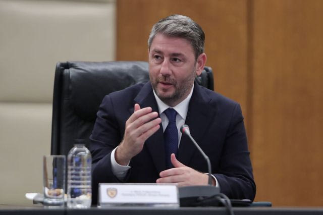 Ανδρουλάκης: “Θέτουμε ζητήματα εξωτερικής πολιτικής με προτεραιότητα την υπεράσπιση των εθνικών μας συμφερόντων”