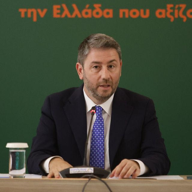 Ανδρουλάκης: “Το ισχυρό ΠΑΣΟΚ θα φέρει την πολιτική αλλαγή”