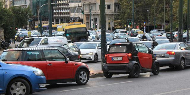 Αυτοκίνητο: 6 στα 10 αυτοκίνητα στην Ελλάδα ανήκουν στη “Β” κατηγορία